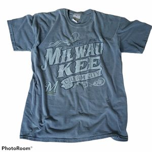 Milwaukee Brewers MLB Tee - Size Medium